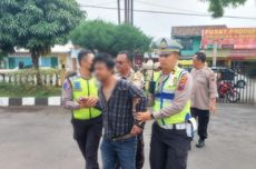 Copet di Angkot Kabur Setelah Sopir Tancap Gas Masuk ke Kantor Polsek Ambarawa