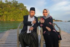 Kemesraan Ma'ruf Amin dan Istri di Tanjung Kodok