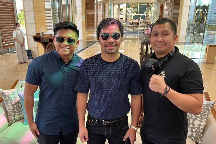Petinju legendari asal Filipina Manny Pacquiao setelah menandatangani MoU terkait pendirian sekolah tinju di Jakarta.