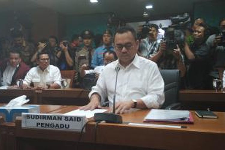 Menteri Energi dan Sumber Daya Mineral Sudirman Said memenuhi panggilan
Mahkamah Kehormatan Dewan, Rabu (2/12/2015).
