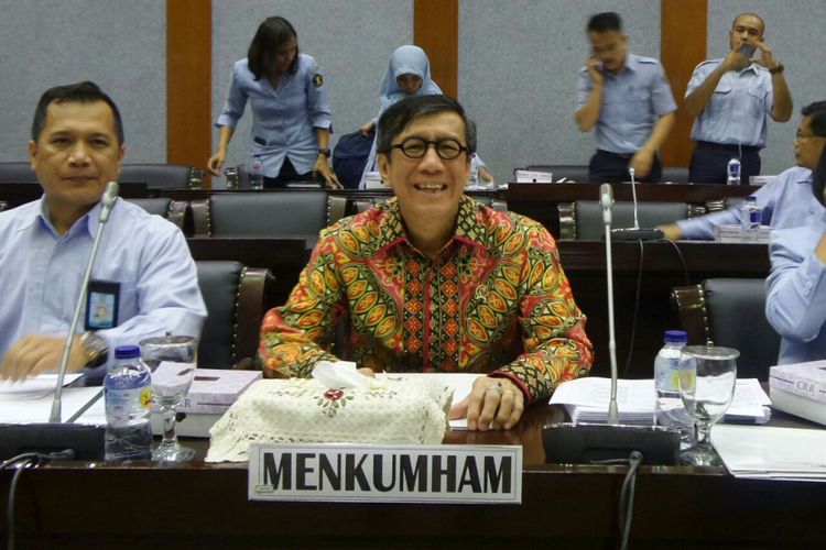 Menteri Hukum dan HAM, Yasonna H Laoly saat melaksanakan rapat dengan Badan Legislasi DPR di Kompleks Parlemen, Senayan, Jakarta, Senin (4/9/2017).
