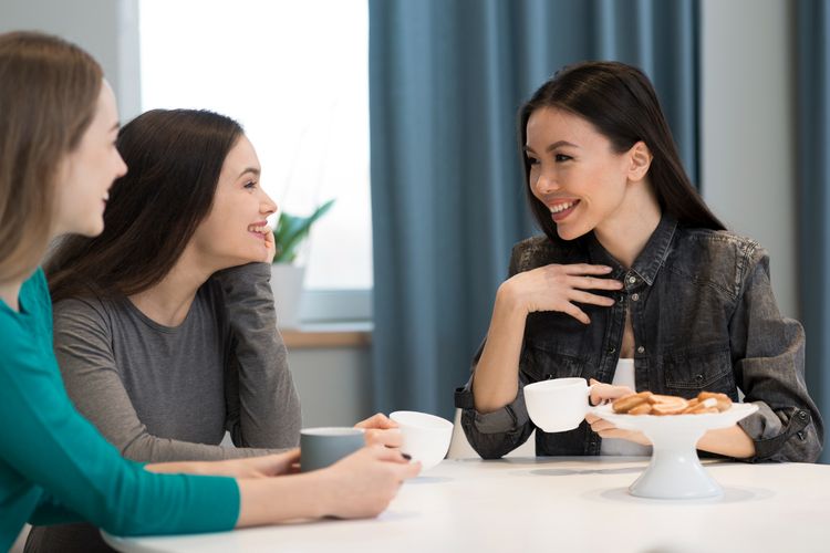 Simak selera humor 12 zodiak berikut ini. Mulai dari yang sarkastik, spontan, sampai yang absurd.