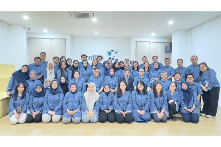 Tim PT Cordlife Persada berkomitmen menghadirkan layanan penyimpanan sel punca dengan standar kualitas dan keamanan tertinggi. 