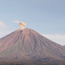 Gunung Semeru 3 Kali Erupsi Kamis Pagi, Semburkan Asap Setinggi 1.000 Meter