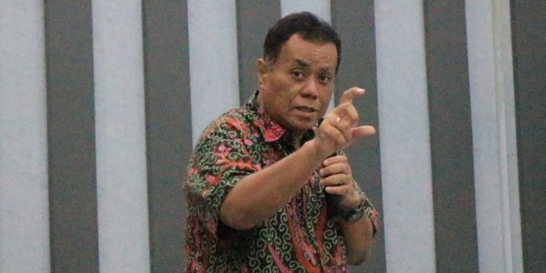 Profil Rektor Ui Ari Kuncoro Dan Sepak Terjangnya Halaman All Kompas Com<script async src=