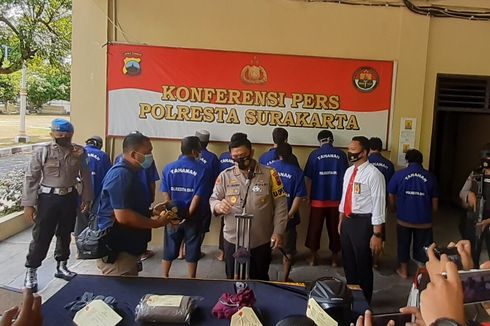 Polisi Masih Buru 5 Otak Penyerangan Acara Midodareni di Solo