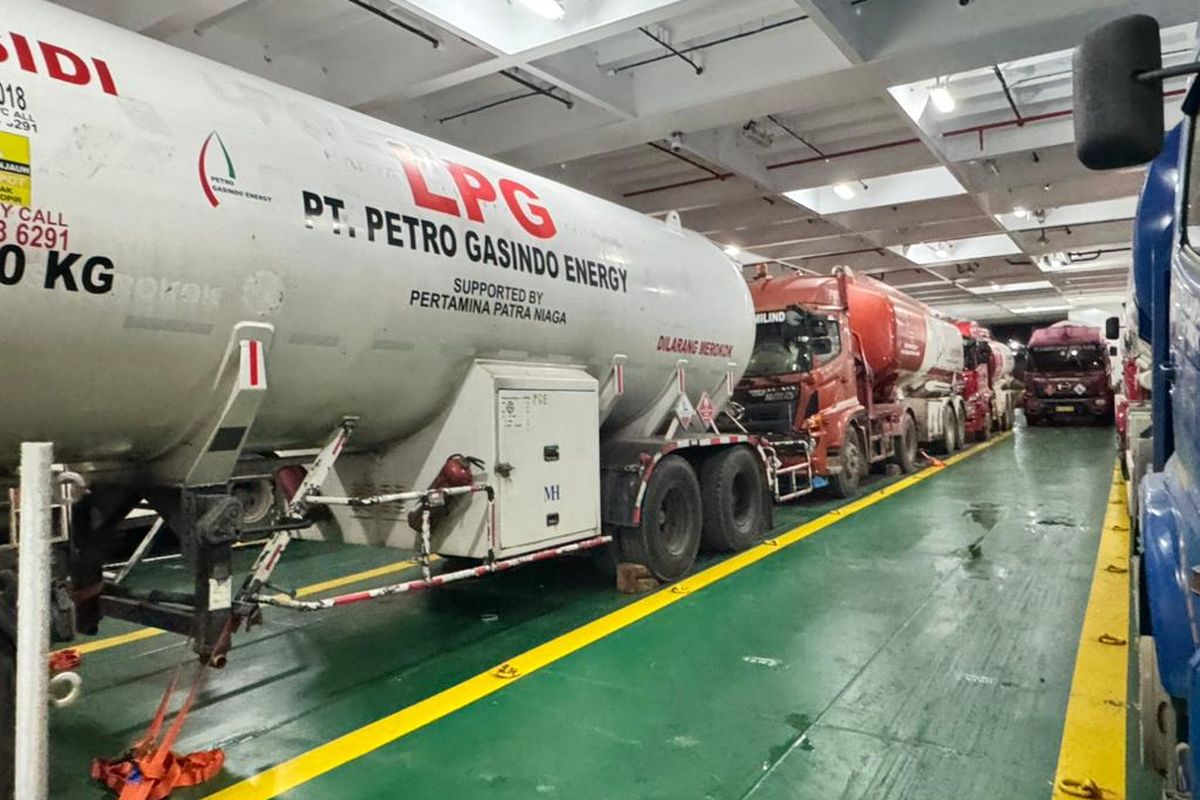 Jalur Terputus, Pertamina Alihkan Distribusi LPG Aceh via Laut dan Udara