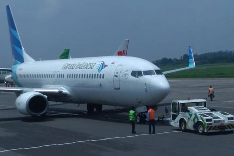 Penerbangan perdana Garuda Indonesia rute Bandung-Singapura (pp) di Bandara Husein Sastranegara, Bandung, Senin (3/12/2018). Penerbangan dilakukan 4 kali dalam sepekan yakni Senin, Rabu, Jumat, dan Minggu. 