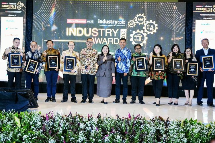 Penghargaan Industry Award 2025: Apresiasi untuk Ketangguhan dan Terobosan Industri Indonesia. 