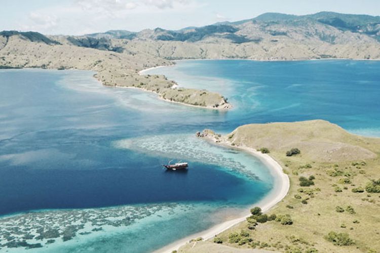 Gili Laba di kawasan Taman Nasional Komodo, Kabupaten Manggarai Barat, Nusa Tenggara Timur.