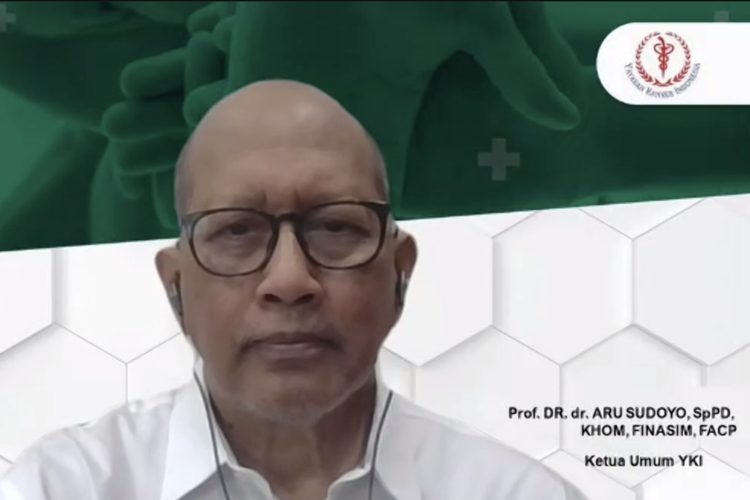 Ketua Yayasan Kanker Indonesia, Prof. DR. dr. Aru Wisaksono Sudoyo, SpPD-KHOM, FINASIM, FACP, menjelaskan manfaat imunoterapi untuk pengobatan kanker paru, kanker payudara, kanker serviks