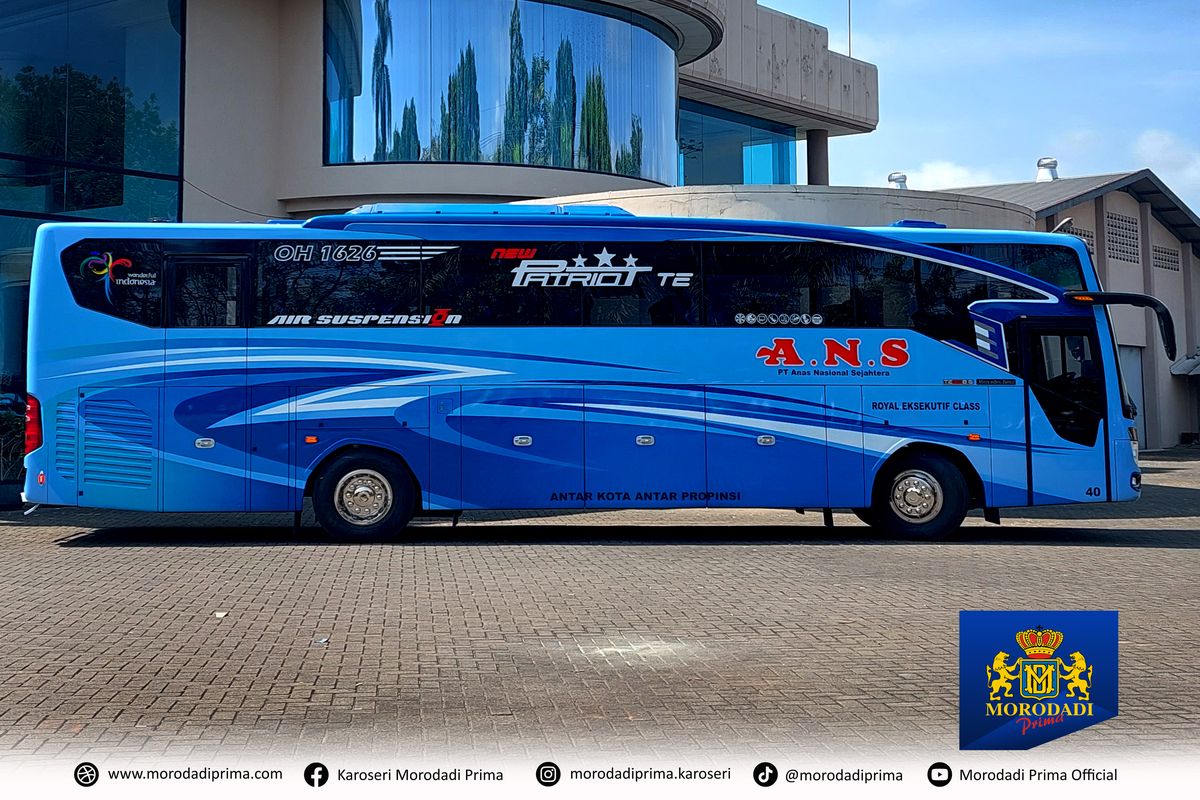 Bus AKAP baru PO ANS buatan Karoseri Morodadi Prima