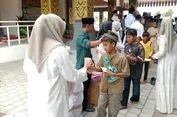 Peringatan 10 Muharam, 7.000 Anak Yatim di Lombok Tengah Terima Santunan