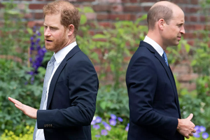 Didesak Raja Charles dan Kate Middleton, Pangeran William Pertimbangkan Bicara dengan Harry
