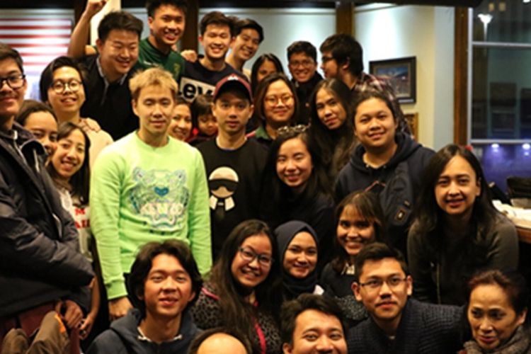 Kevin Sanjaya/Marcus Gideon di antara para mahasiswa Indonesia di Inggris
