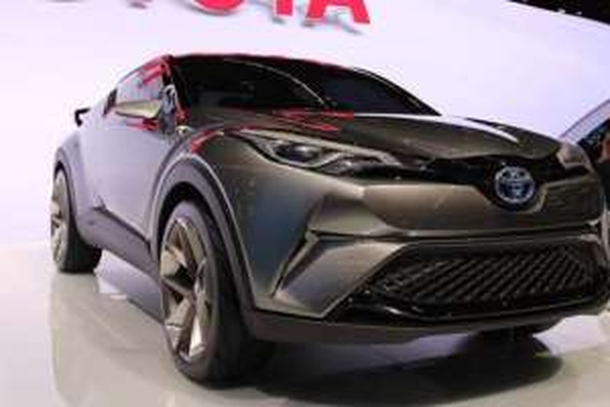 Toyota C HR di Geneva Motor Show 2016