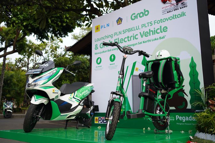 Grab luncurkan 30 motor listrik dan 7 SPBKLU di Bali                  