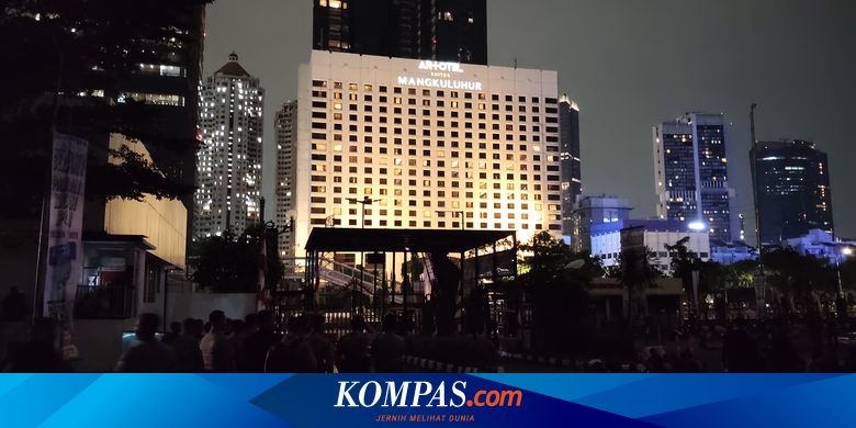 Situasi Terkini Polda Metro Jaya Dini Hari: Lampu Padam, Personel Masih Berjaga