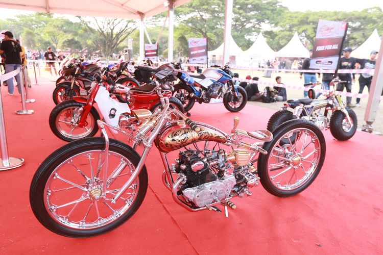 Tak hanya berkumpul dan bersilaturahmi, bikers yang hadir di HBD nasional disuguhkan berbagai aktivitas seperti games seru yang semakin menguatkan kebersamaan para bikers Honda.