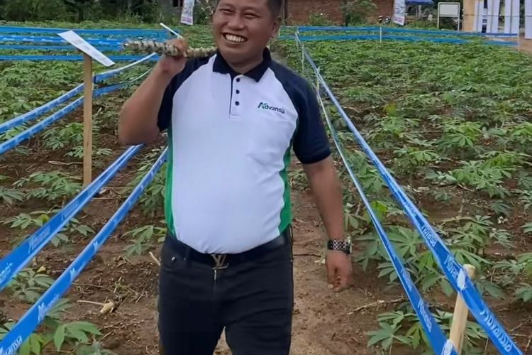 Komedian Narji Cagur kini menekuni kesibukan menjadi seorang petani.