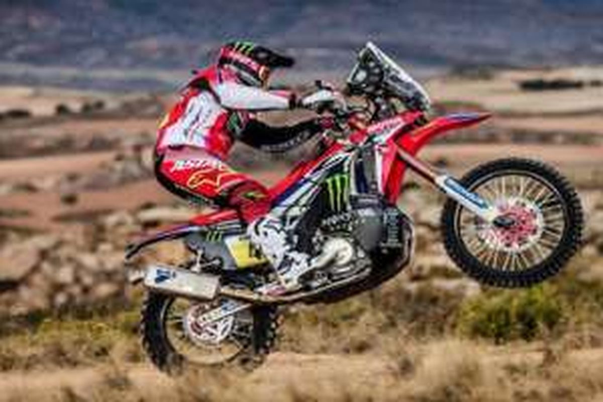 Honda CRF450 Rally yang sudah berkolaborasi dengan knalpot Termignoni.