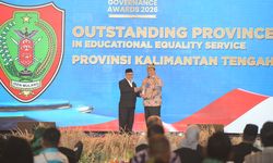 Pemprov Kalteng Raih Penghargaan Bidang Pendidikan Ajang 