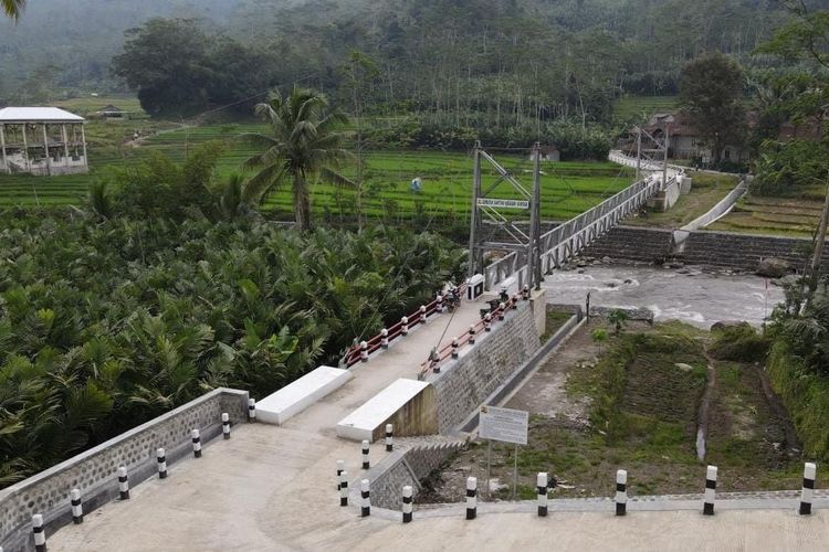 Jembatan Gantung Nagasari-Suwidak