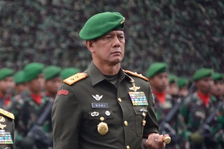 Mayjen TNI Doni Monardo (kanan) resmi menjabat sebagai Pangdam III/Siliwangi menggantikan Mayjen TNI Muhamad Herindra.