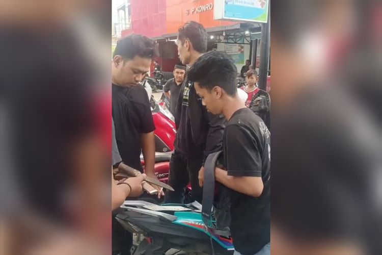 Mahasiswa Diamankan Usai Kedapatan Bawa Badik saat Demo May Day di Makassar