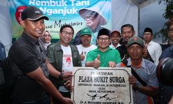 Gus Muhaimin Hibahkan Bantuan Bibit Jagung Senilai Rp 975 Juta untuk Poktan Nganjuk