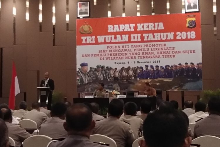 Gubernur NTT Viktor Bungtilu Laiskodat, saat memberi sambutan dalam rapat kerja triwulan III Polda NTT di Hotel Aston, Rabu (5/12/2018)