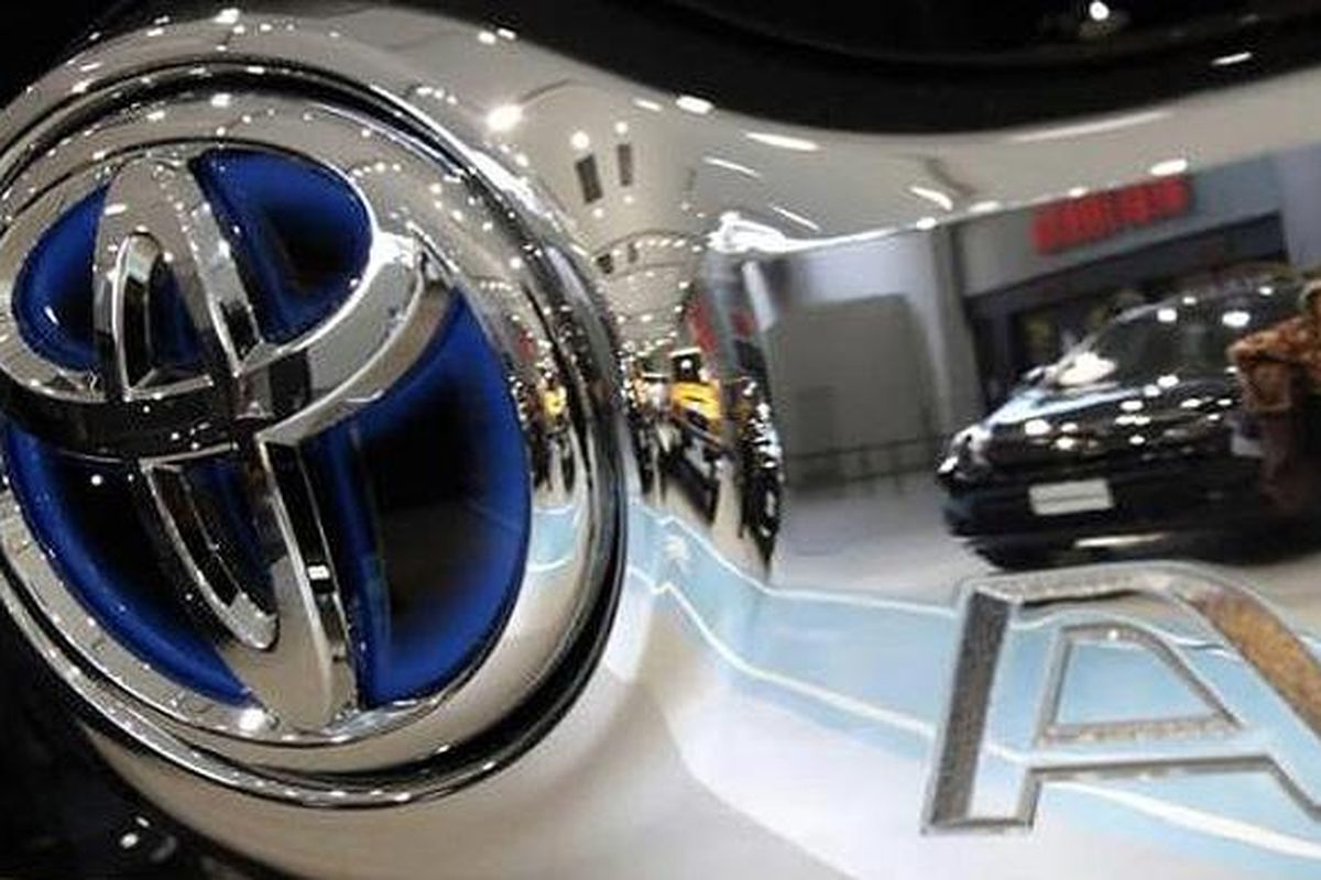 Toyota melakukan recall 6,5 juta unit untuk beberapa model karena power window.