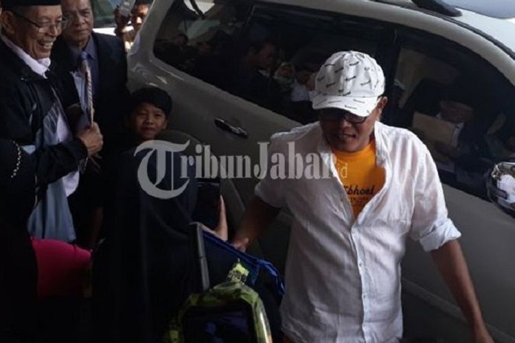 Komedian Sule tiba di Pengadilan Agama Kelas 1 Cimahi, Kabupaten Bandung, Kamis (26/7/2018).