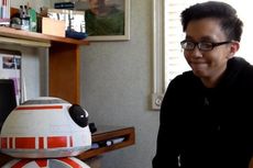 Remaja 17 Tahun Ciptakan BB-8 Ukuran Asli