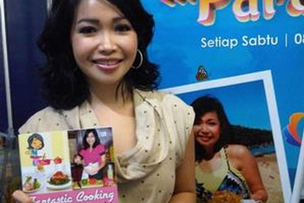 Chef Rinrin Marinka membawa pesan untuk tidak takut bereksperimen dengan masakan, dan selalu kreatif mengolah bahan makanan di mana saja.