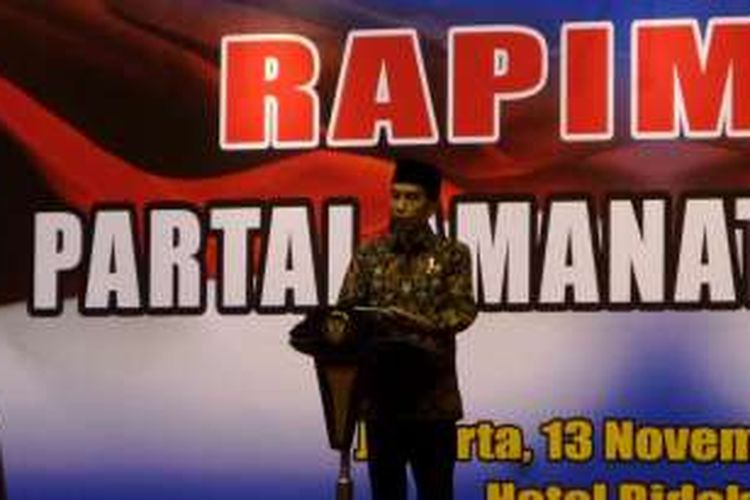 Presiden Joko Widodo saat memberikan sambutan pada acara Rapimnas Partai Amanat Nasional (PAN) di Hotel Bidakara, Jakarta Selatan, MInggu (13/11/2016).