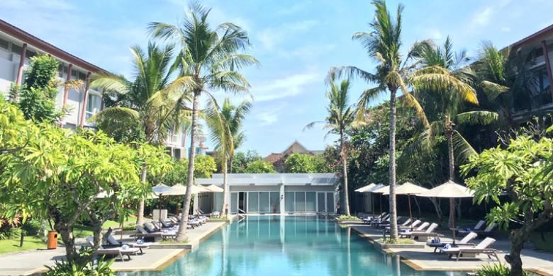 Hilton Garden Inn pertama di Indonesia yang terletak di Jalan Bandara Ngurah Rai no 7, Kuta, Bali. 

