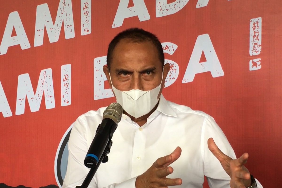 Gubernur Sumut Edy Rahmayadi memberikan keterangan kepada media di rumah dinasnya.