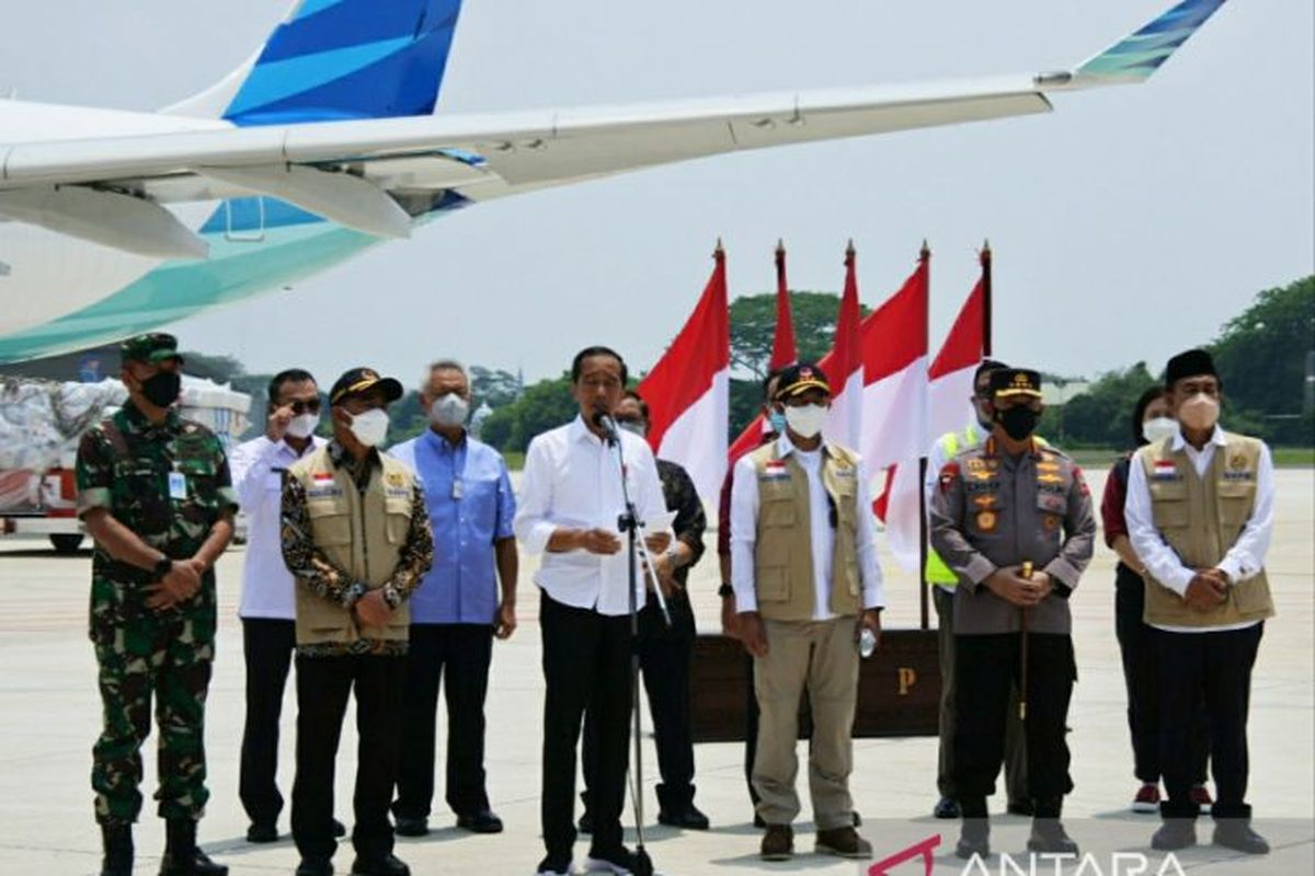 President Joko Widodo speaks at the Halim Perdana Kusuma Air Base in Jakarta as the government will deliver humanitarian assistance to millions affected by flood and landslide in Pakistan on Monday, September 26, 2022.