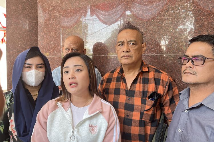 Ibu di Surabaya Mengaku Tahu Anaknya Disuruh Mengamen dari Medsos 