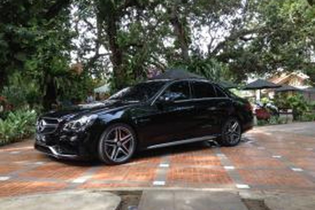 Mercedes-Benz E63 S AMG punya penampilan elegan namun dibekali tenaga buas