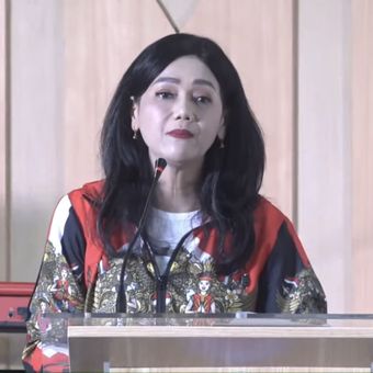 Dewan Komisioner Otoritas Jasa Keuangan (OJK) Friderica Widyasari Dewi mengatakan, anak muda saat ini lebih banyak pengeluaran ketimbang pemasukan.  Hal ini disampaikan Friderica saat sambutan dalam acara Financial Love Story 2025 di kantor Kementerian Pemuda dan Olahraga (Kemenpora), Jakarta, Sabtu (22/2/2025).