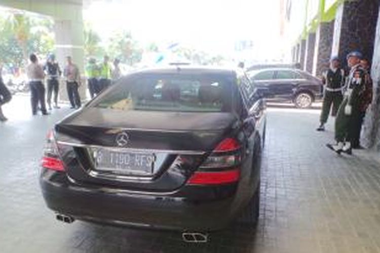 Mobil dinas presiden terpilih Joko Widodo Mercedes Benz.