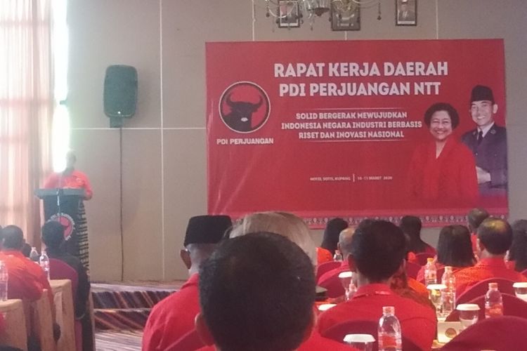 Ketua DPD PDI Perjuangan NTT, Emelia J Nomleni, saat memberikan sambutan dalam Rapat Kerja Daerah (Rakerda) yang digelar di Sotis Hotel-Kupang, Selasa (10/3/2020)