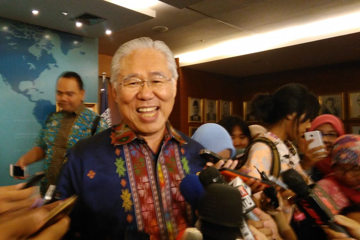 Menteri Perdagangan (Mendag) Enggartiasto Lukita setelah melakukan halal bihalal di Kementerian Perdagangan, Jakarta Pusat, Selasa (4/7/2017).
