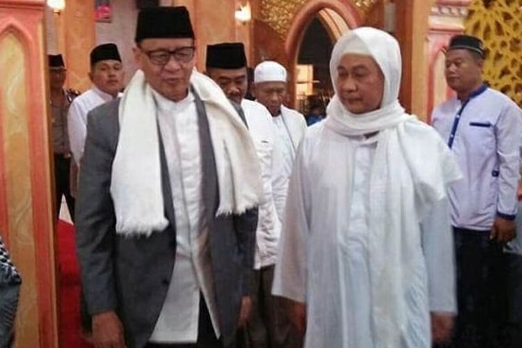 Gubernur Banten Wahidin Halim menyampaikan bela sungkawa atas meninggalnya kyai kharismatik Abuya Uci dari Cilongok, Tangerang.