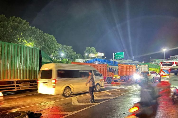 Jalan ke Bakauheni Gelap Gulita saat Mudik 2026, Pemudik Khawatir soal Keselamatan