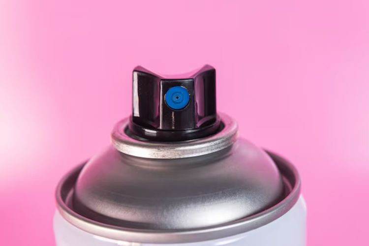 Tabung whipped cream mengandung gas tawa nitrous oxide. Meski legal dan dijual bebas, penyalahgunaan gas tertawa N2O dapat memicu henti napas dan henti jantung secara tiba-tiba.