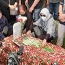 Alasan Keluarga Makamkan Aminah Cendrakasih 'Mak Nyak' Satu Liang Lahad dengan Mak Wok