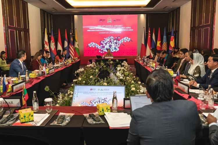 Ketua DPR RI sekaligus Presiden ASEAN Inter Parliamentary Assembly (AIPA) ke-44, Puan Maharani membuka Rapat Young Parliamentarians of AIPA (YPA) di Hotel Fairmont, Jakarta, Selasa (8/8/2023).